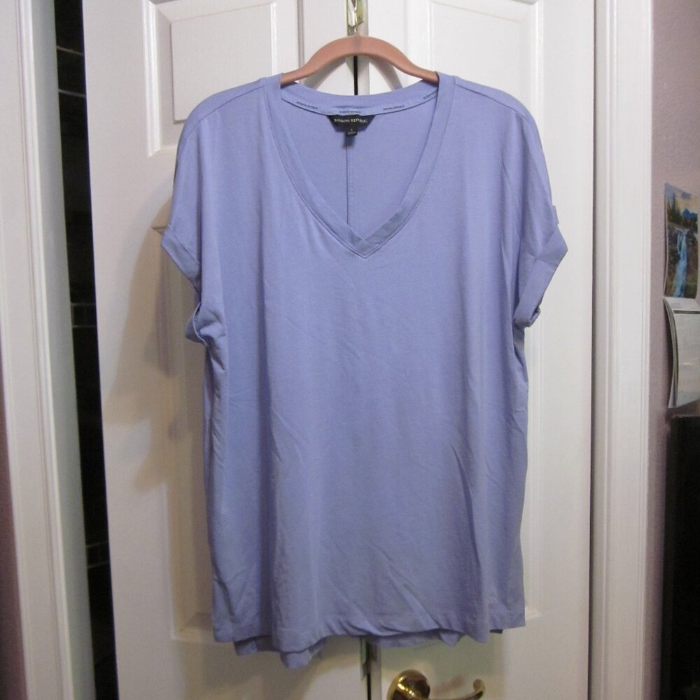 Banana Republic Periwinkle Blue SS Top in Size L
